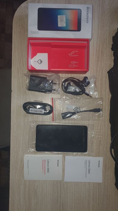 Мобильный телефон