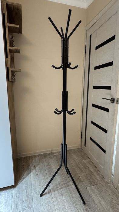Вешалка напольная - 3000 тг