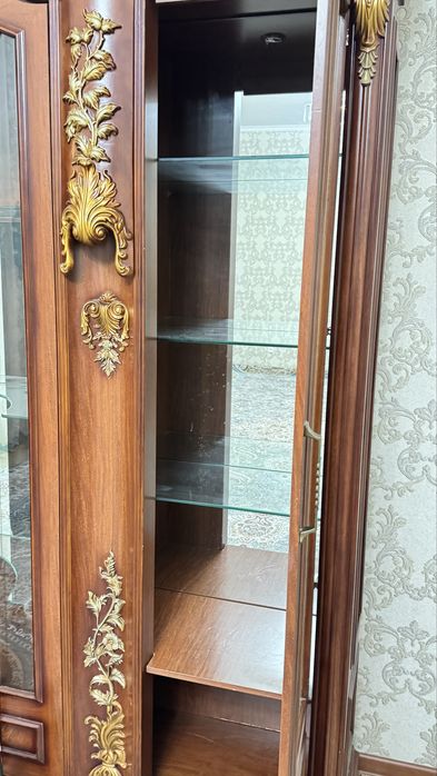Сервант для гостиной