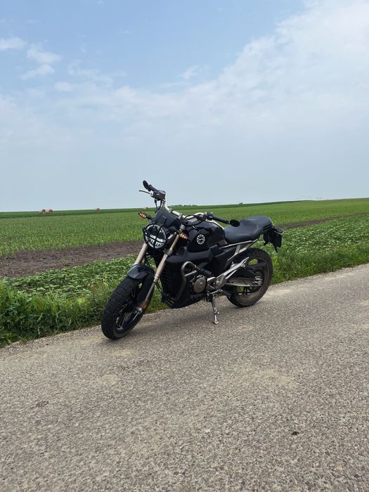 Motocicletă Zontes 125
