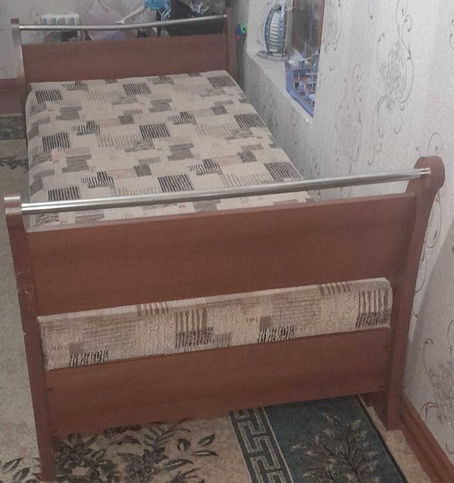 Кровать односпальная