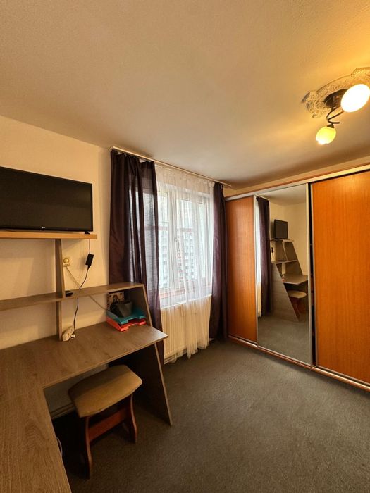 Propritar - Închiriez apartament 2 camere decomandat, renovat, centrală nouă - Bulevard Vlahuță, Brașov, etaj intermediar