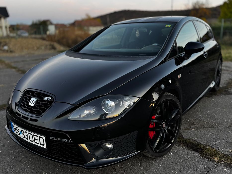 SEAT Leon 2011 — imagine 1