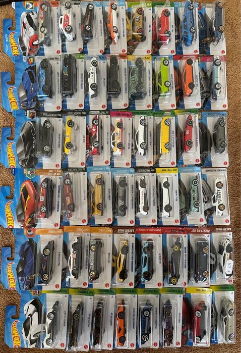 Vand masinute Hot Wheels-stare foarte buna , ideale pentru colectie