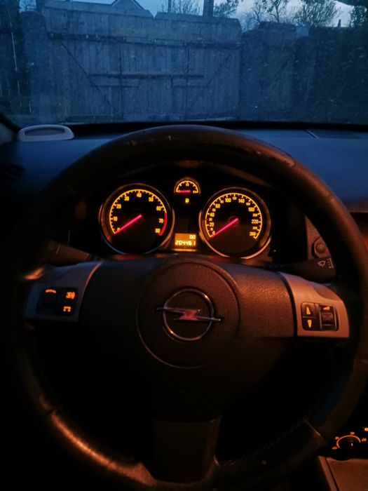 Opel astra H 1.6