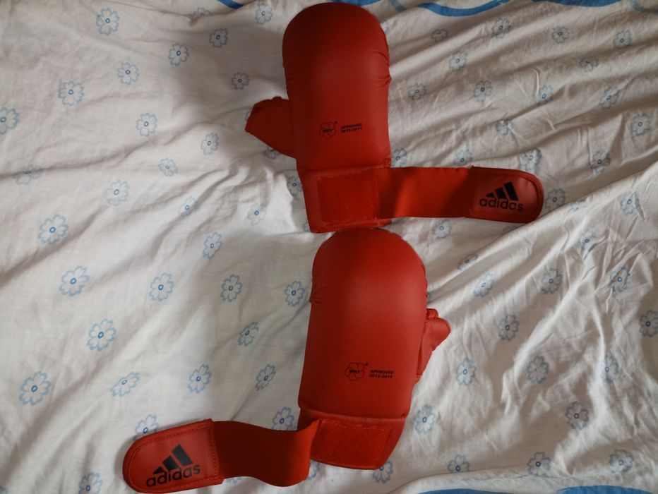 Продам детские перчатки бокс