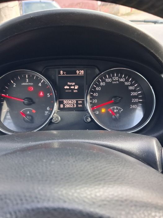 Vând urgent Nisan Qashqai 2011