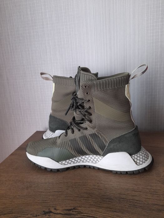 Adidas F 13 маратонки 40 номер.