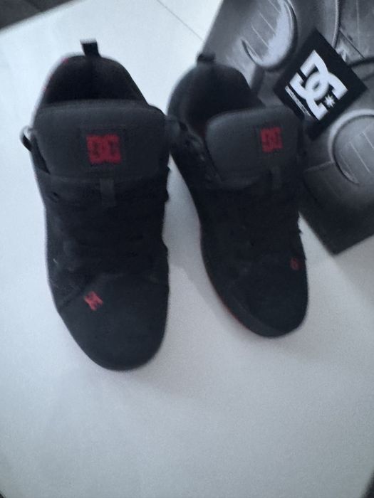 Мъжки маратонки оригинални DC номер 45.