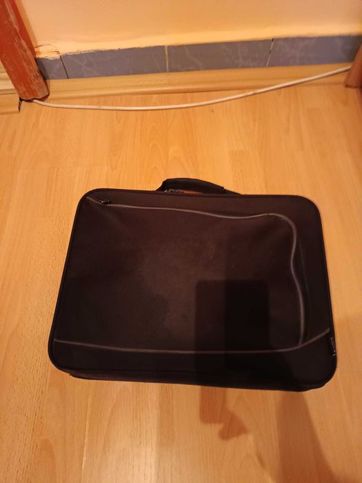 Laptop lenovo cu programe pentru tester auto!