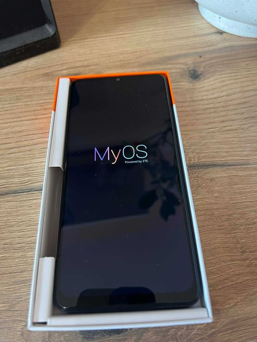 Телефон ZTE blade A76