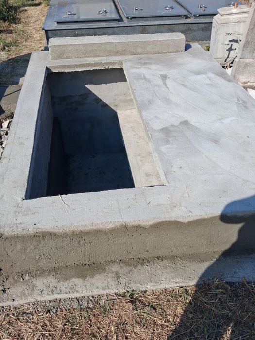 Loc de veci Cimitir Sineasca