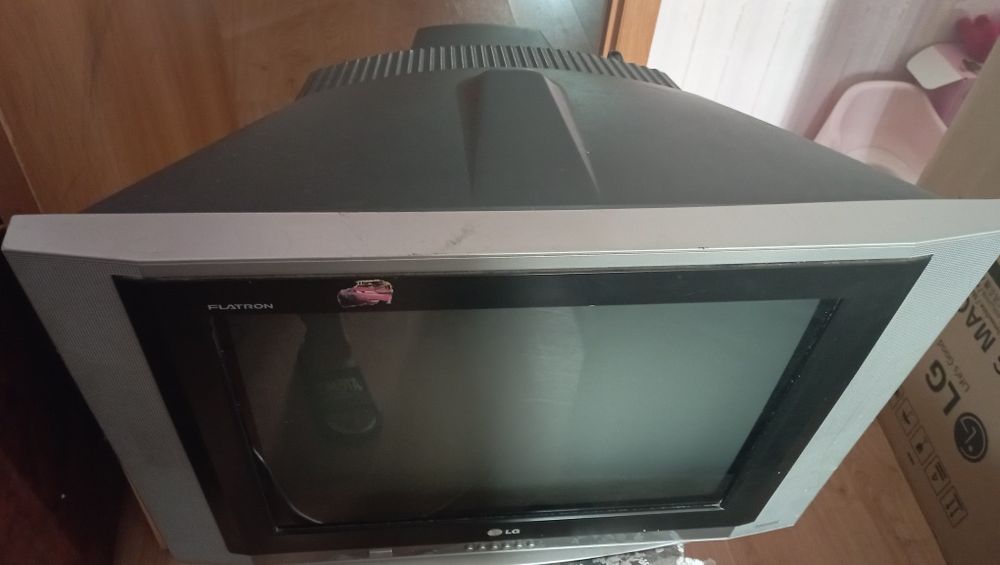 Продам телевизор