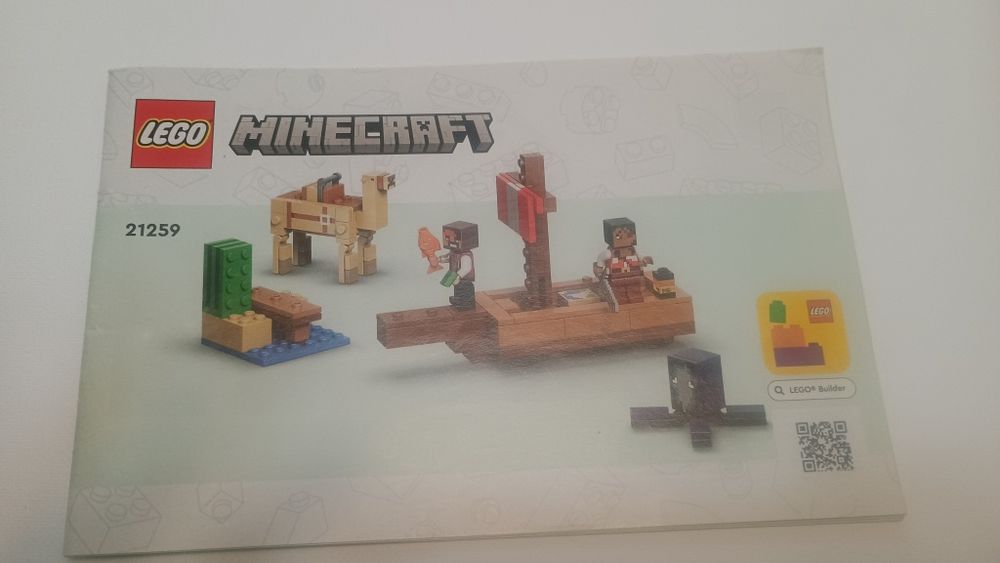 LEGO Minecraft Calatorie pe corabia de pirati 21259