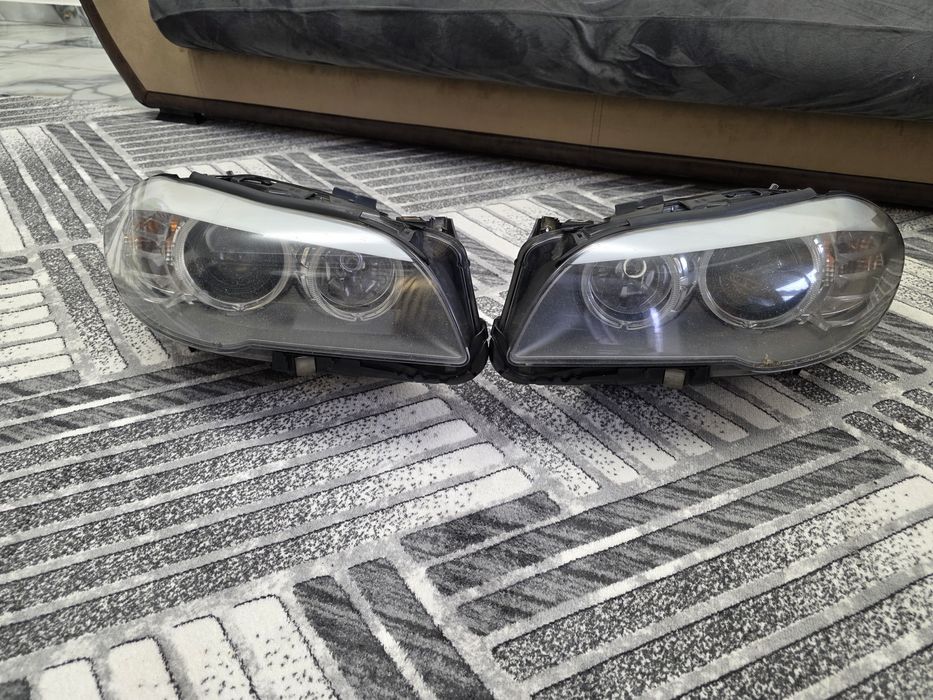 Faruri BMW f10 in stare impecabilă
