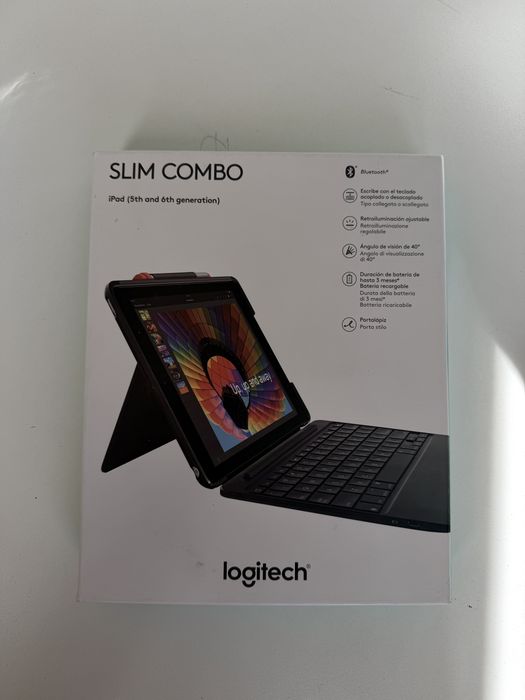 Husa Logitech SLIM COMBO iPad (5th and 6th generation) / NOUA