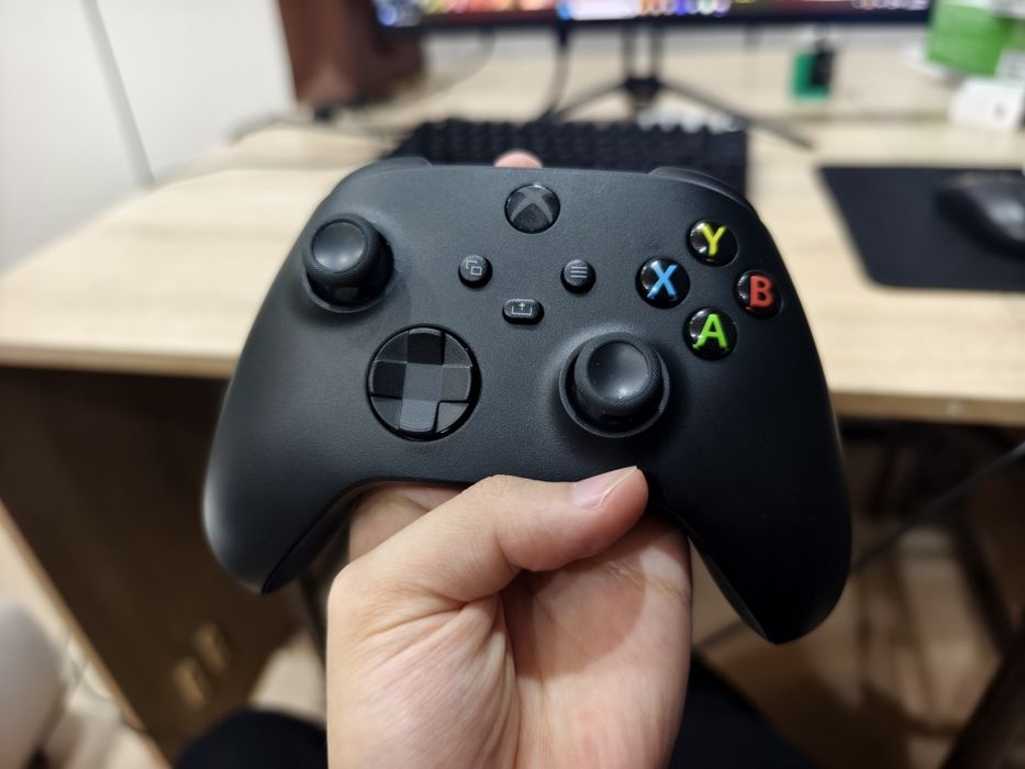 Оригинал Xbox Series Controller (Carbon Black)