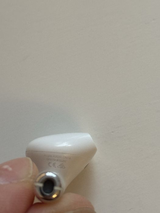 Casti apple airpods 2 (nu pro) cu carcasa wireless a1938