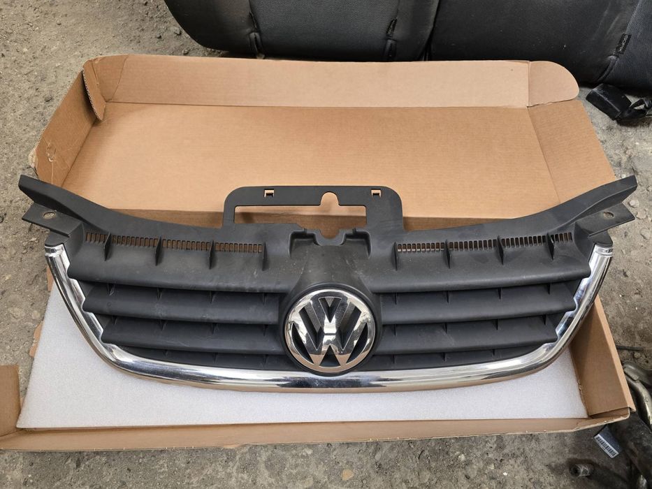 Решетка VW Touran / Caddy  / Туран  / Кади