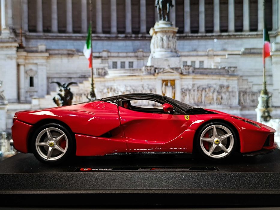 Коллекционная модель Ferrari LaFerrari 1:24