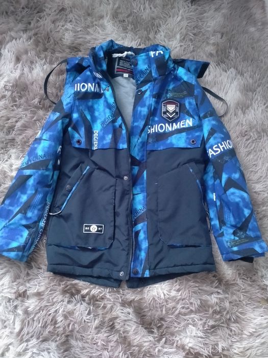 Продам куртку для мальчика 7000