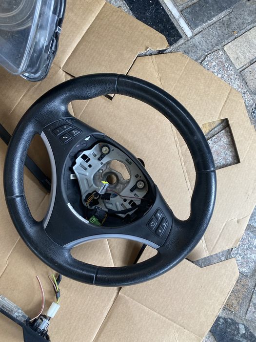 Volan ,far xenon ,aeroterma ,contact ,comanda clima Bmw seria 1 e87