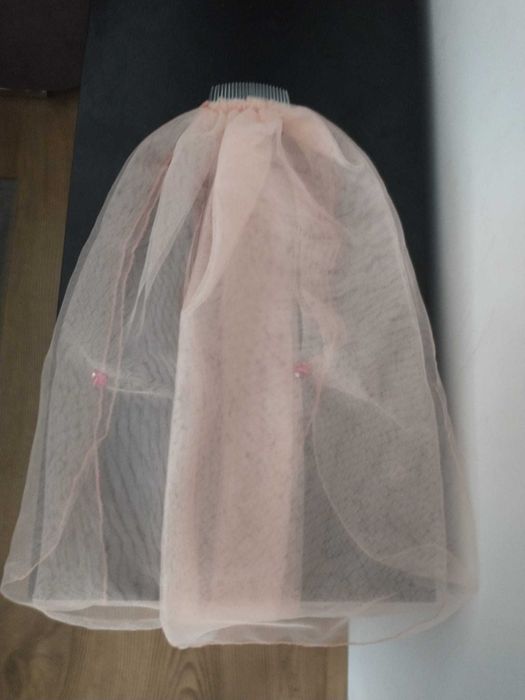 Rochie de mireasa,voal,mănuși.