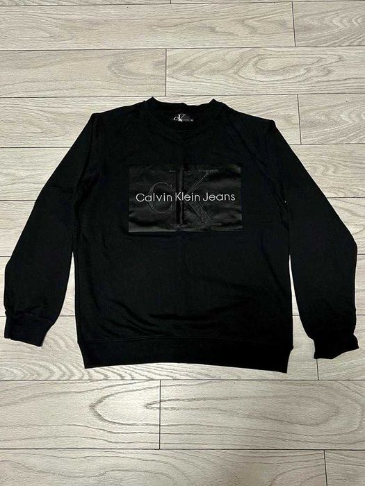 Bluza Calvin Klein marimea XXL, negru si alb