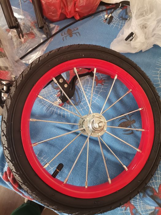 Детски велосипед с тренировъчни колела