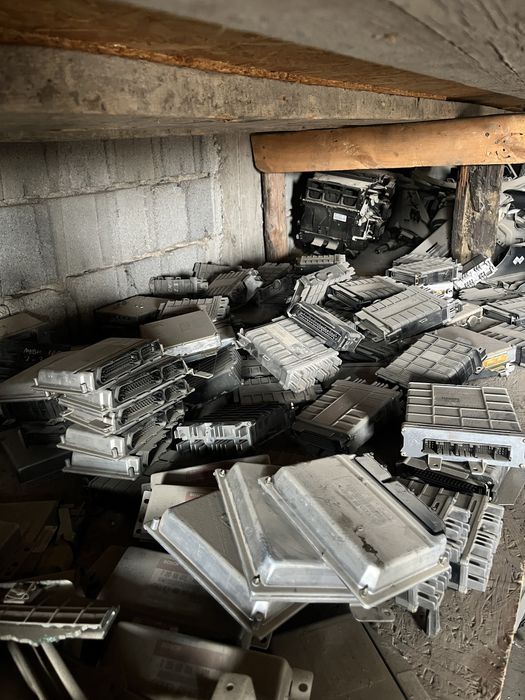 Ауди конпьютер блок реле  запчасти