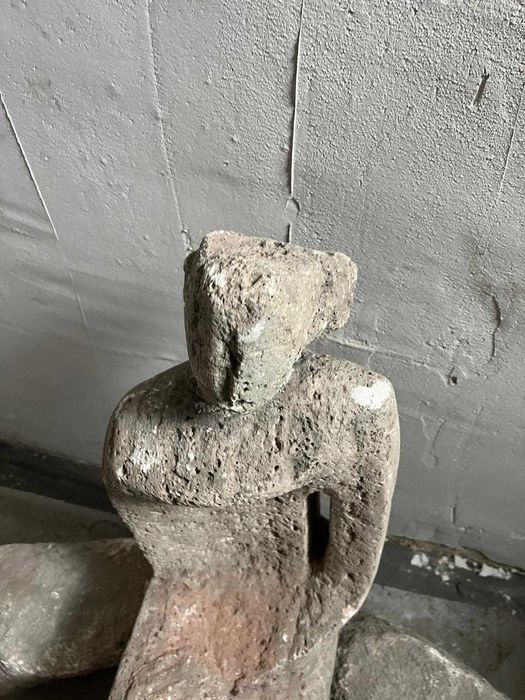 Vand statueta din piatra