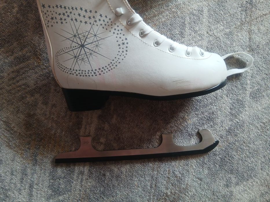 Коньки 39 размер