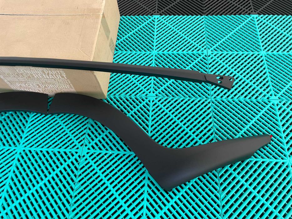 Set trim ornamente bandouri Renault Twingo 3 rs noi originala Renault