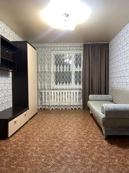 Продам 1 к в центре 9/9