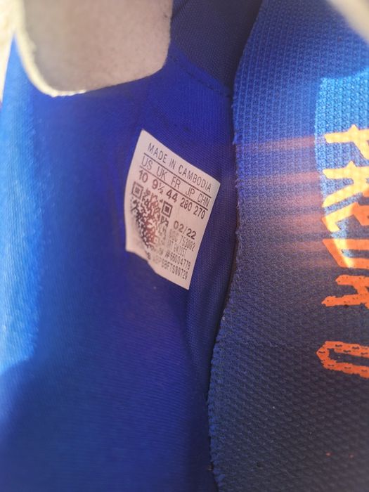 Ghete fotbal Adidas Predator