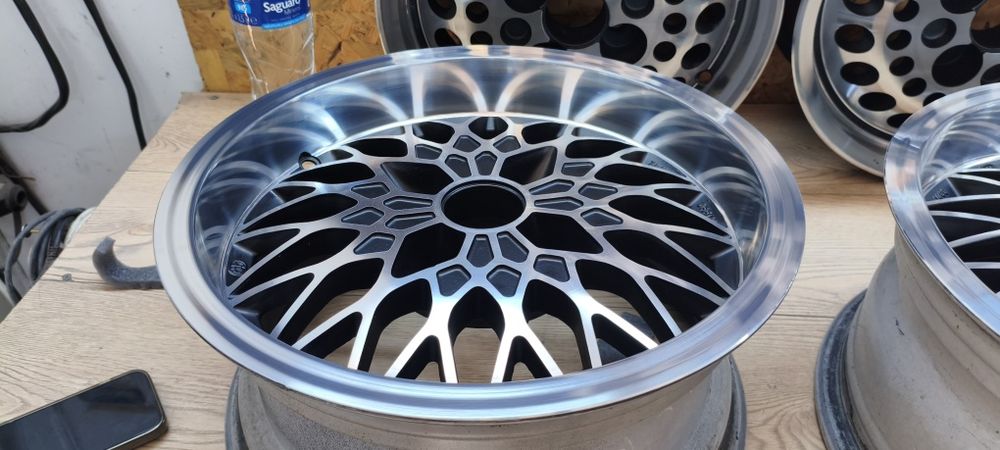 15 цола MIM 1400 7J ET20 4X100