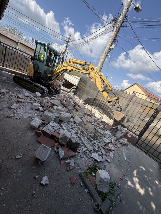 Inchiriere Utilaje Miniexcavator Bobcat