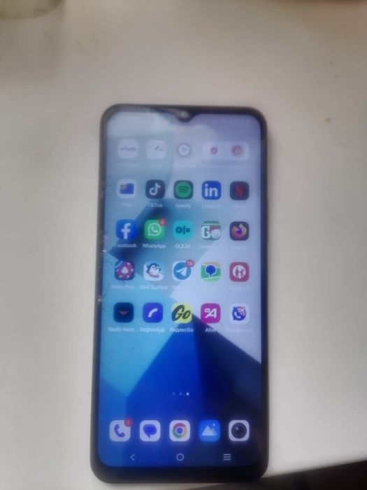 Продам телефон Vivo Y17 с NFC