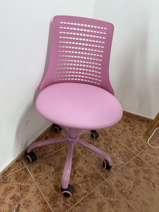 Малък бял шкаф, рафт, етажерка