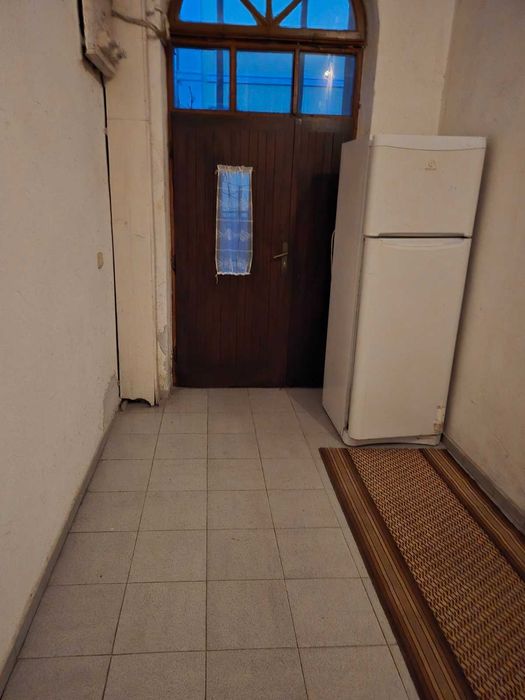 Дава се под наем Етаж от къща в Плевен, Широк център - 65 кв.м за 398.82 € - Снимка #3