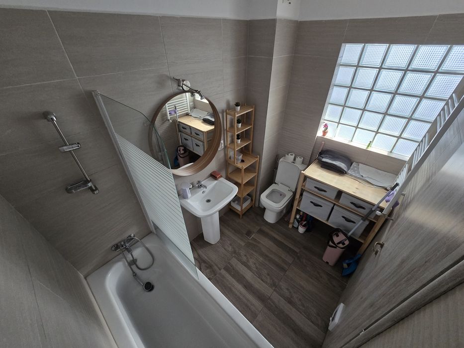 Apartament 2 camere sector 4.