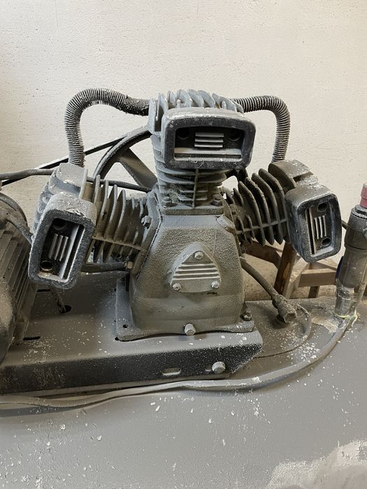 Продам компрессор