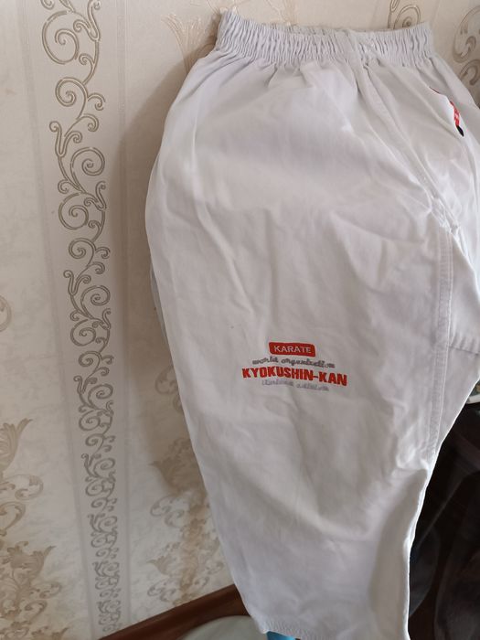 Продам комплект Кимоно для каратэ