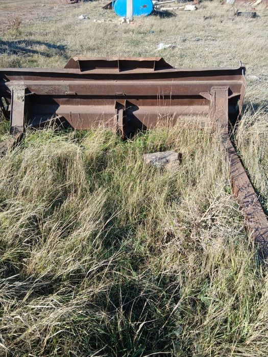 Продам лопату на дт75