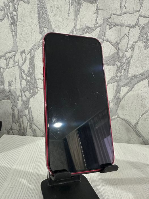 Iphone 13 красный