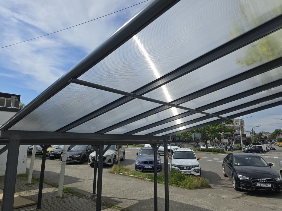 Pergola aluminiu acoperită cu policarbonat