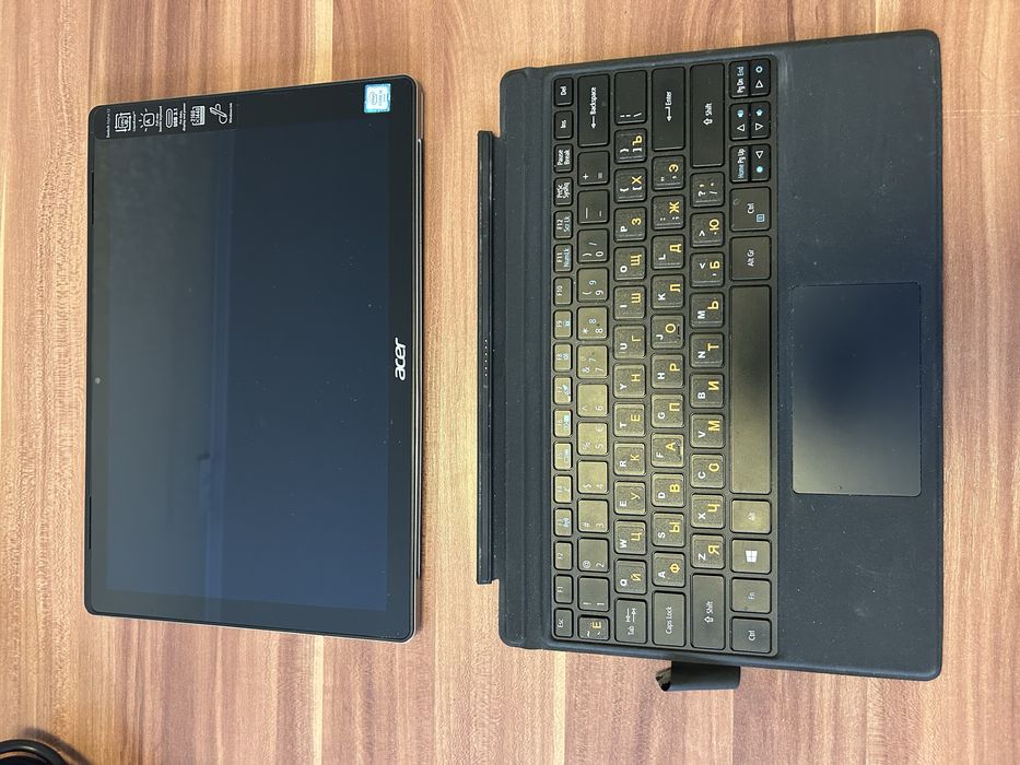 Гибридный планшет ACER