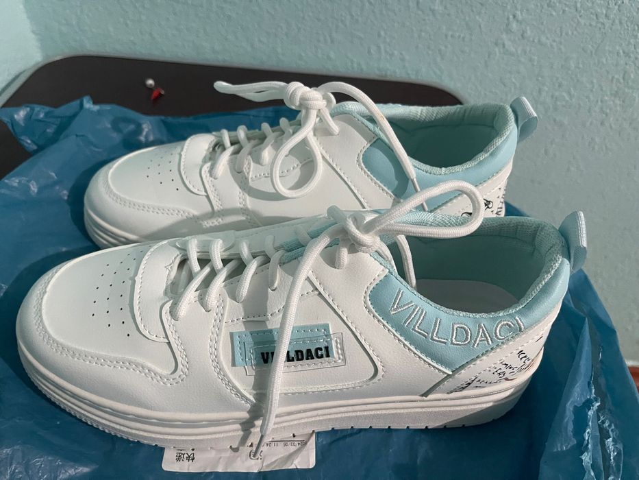 Кроссовки унисекс