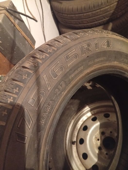 Продам покрышку 175/65.14.