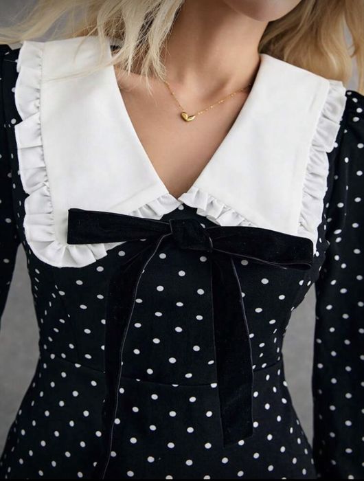 Рокля на точки в черно